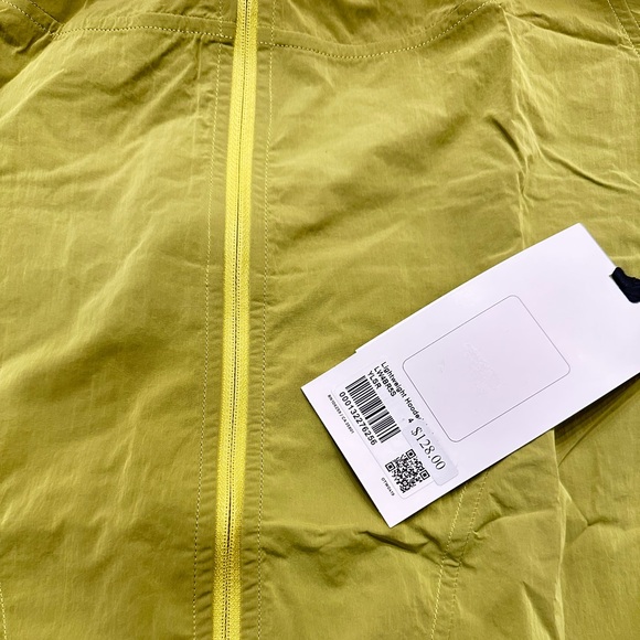 Lululemon light weight hooded jacket size 4 - Picture 6 of 9